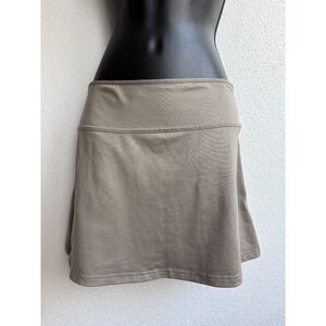 Quenchwear Grey Skort Tennis Skirt Size S Workout Active Fitness Girly Pilates